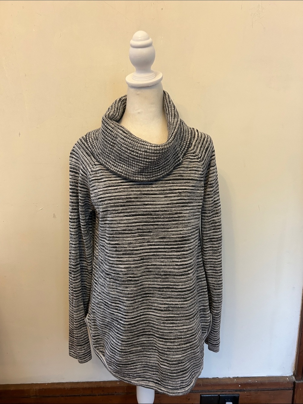 Eight Eight Eight Cozy Gray Striped Cowl Neck Sweater Size M EUC